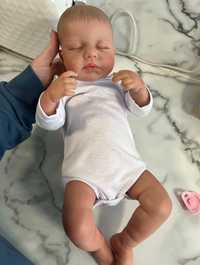 Realistyczna lalka typu Reborn śpiący bobas XXL prezent