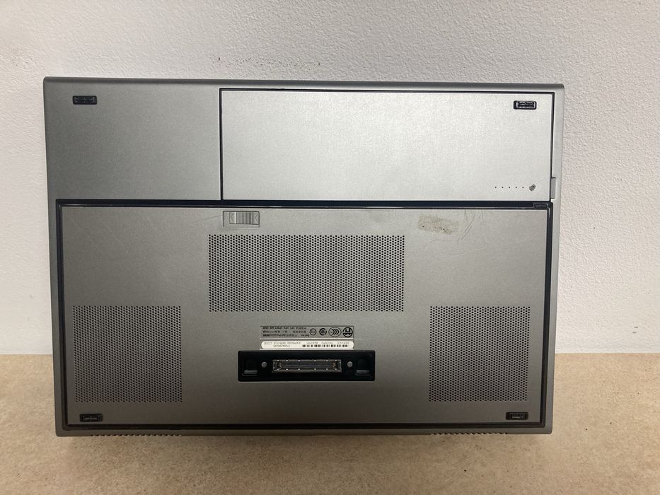 Laotop Dell Precision M6500 17 cali z grafiką Nvidia