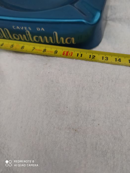 Cinzeiro em alumínio em muito bom estado