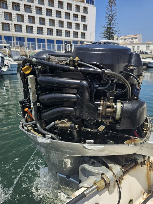 Barco Argus Modelo Pescador  5,47mt