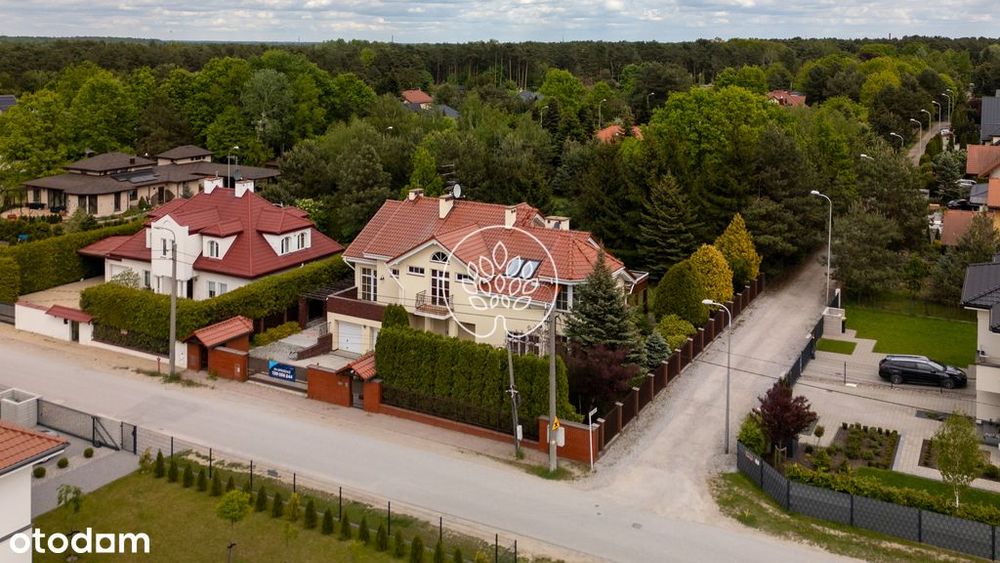 Basen / Dwa salony / Spokojna okolica
