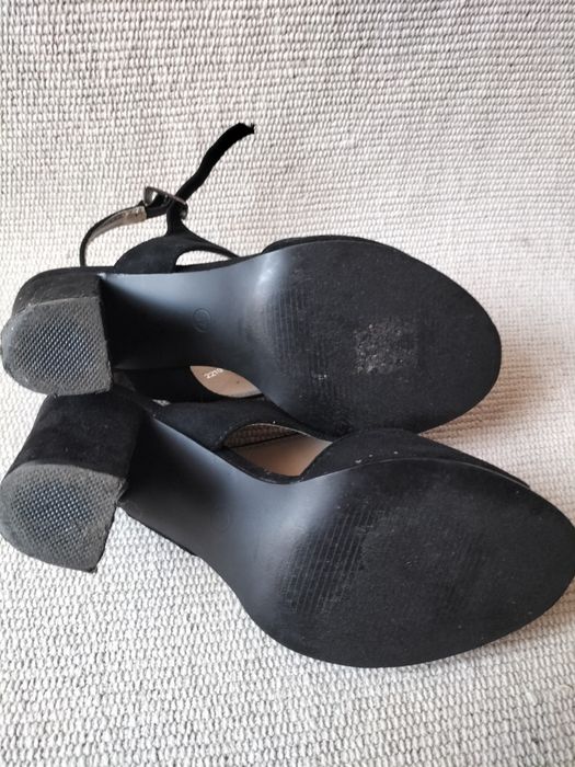 Eleganckie buty na obcasie 37
