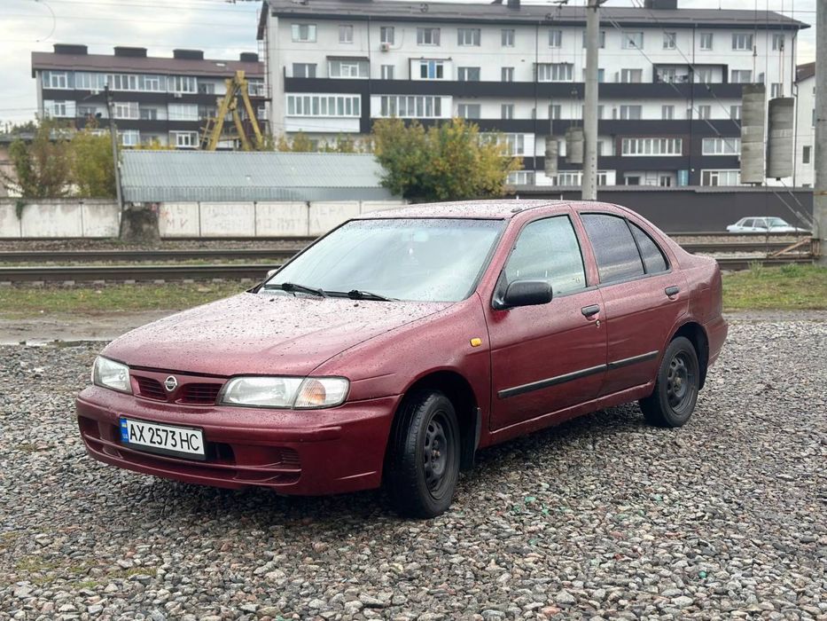 Nissan Almera 1999 рік 1.4 газ/бензин