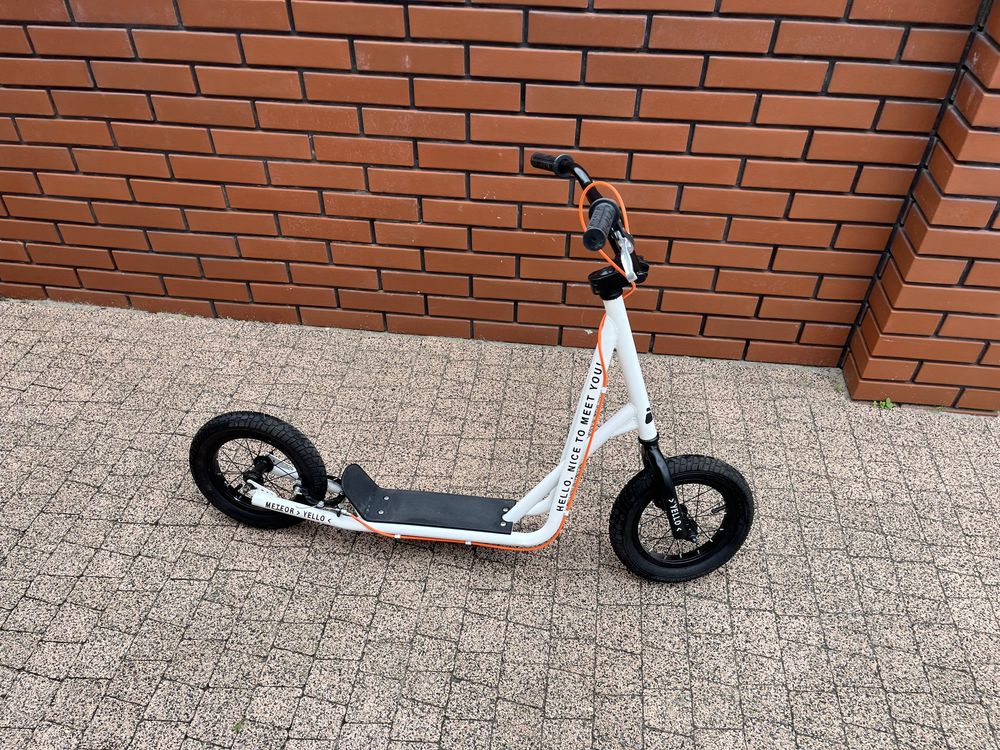 Hulajnoga yello meteor pompowane koła