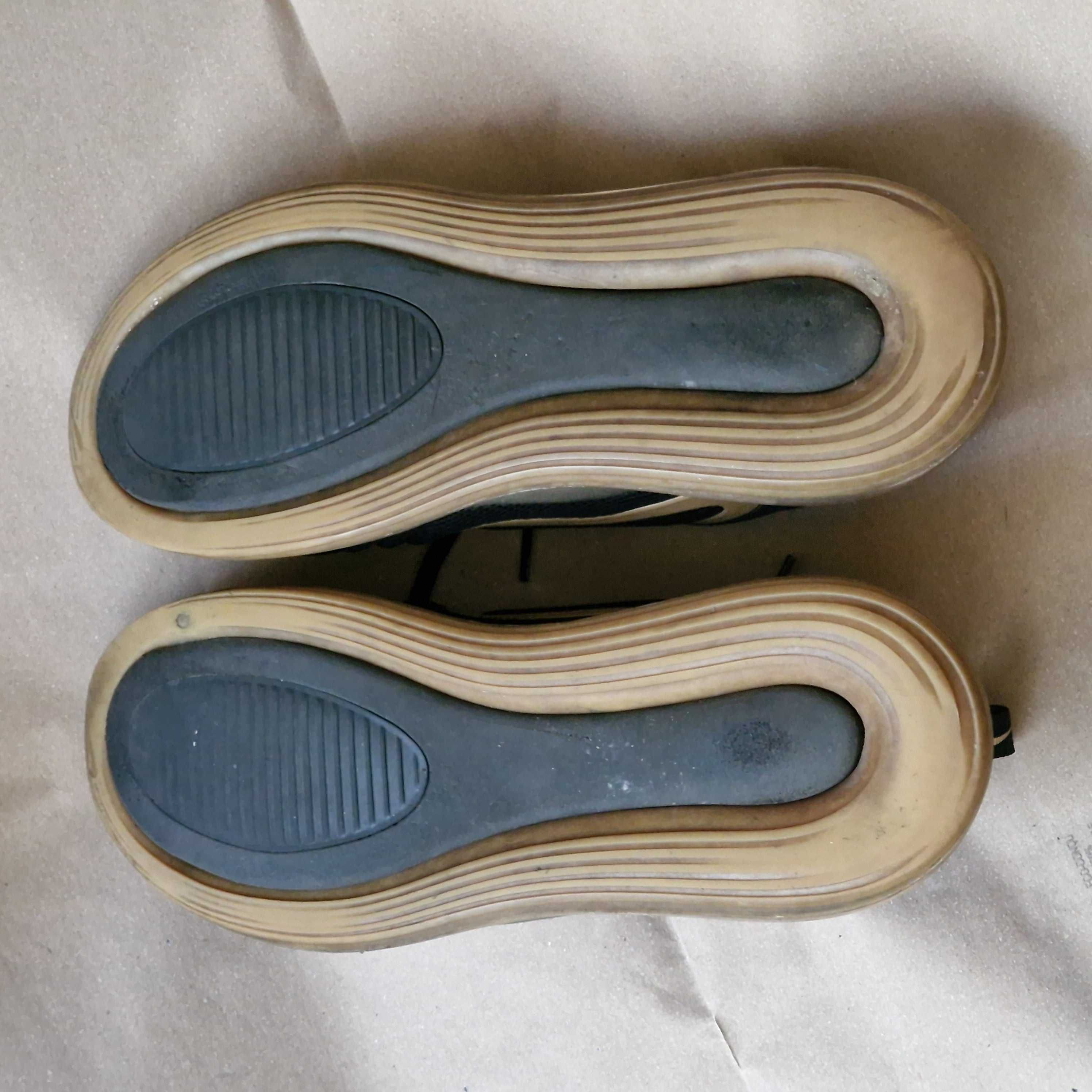 Buty Nike Air Max 720 czarno-złote