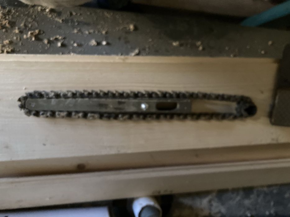 Łańcuszek prowadnica i zębatka do dłutarki