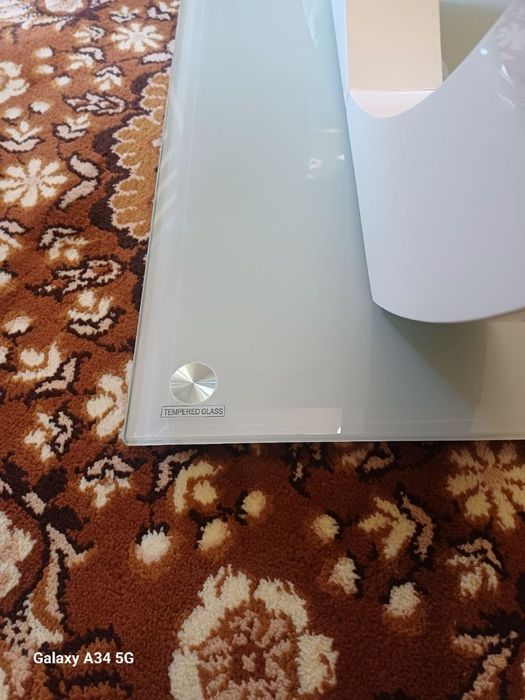 Stolik kawowy ze szkła hartowanego