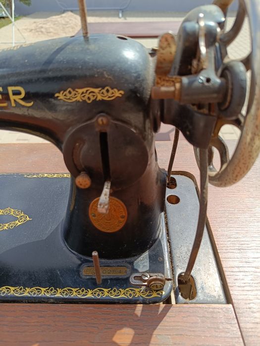 Máquina costura Singer antiga