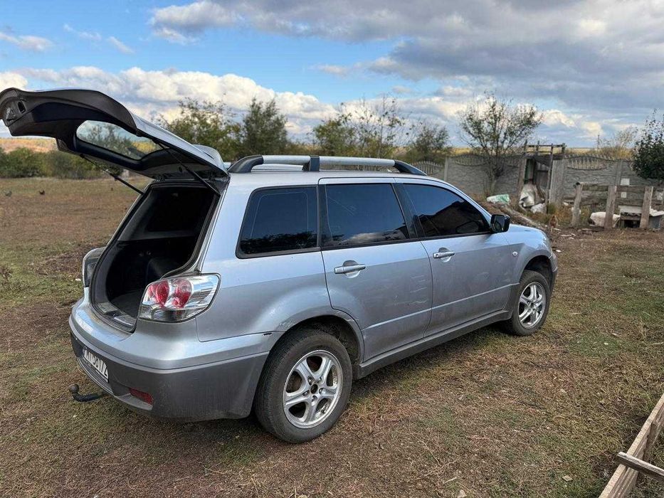 Mitsubishi outlander 2003