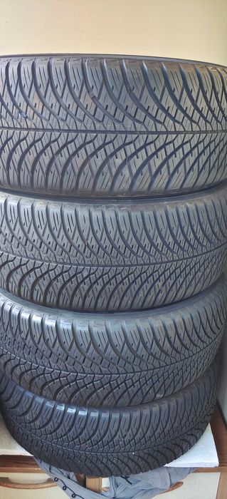 Opony całoroczne Yokohama 215/55 R16