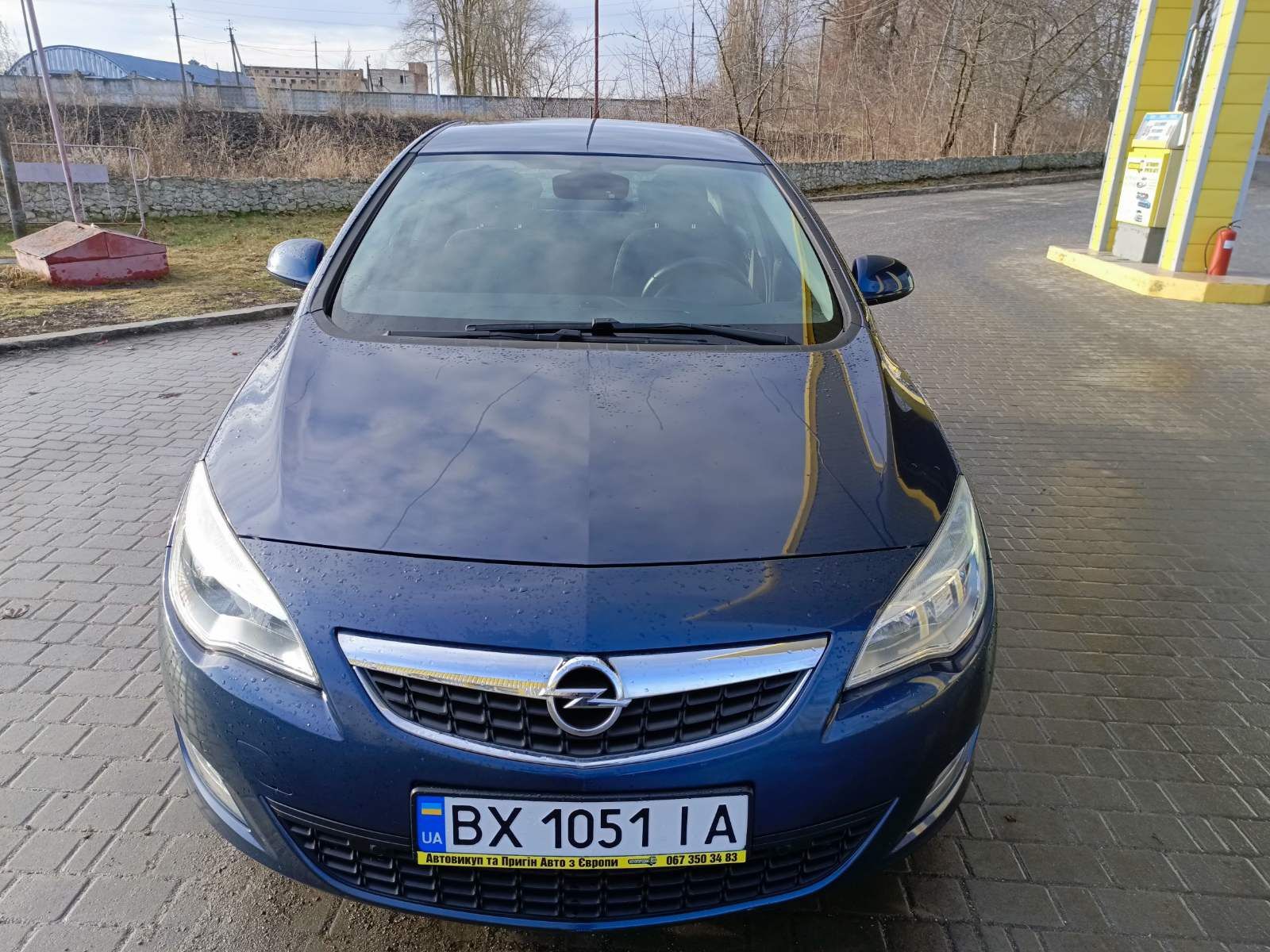 Продам свіжо пригнаний opel astra,