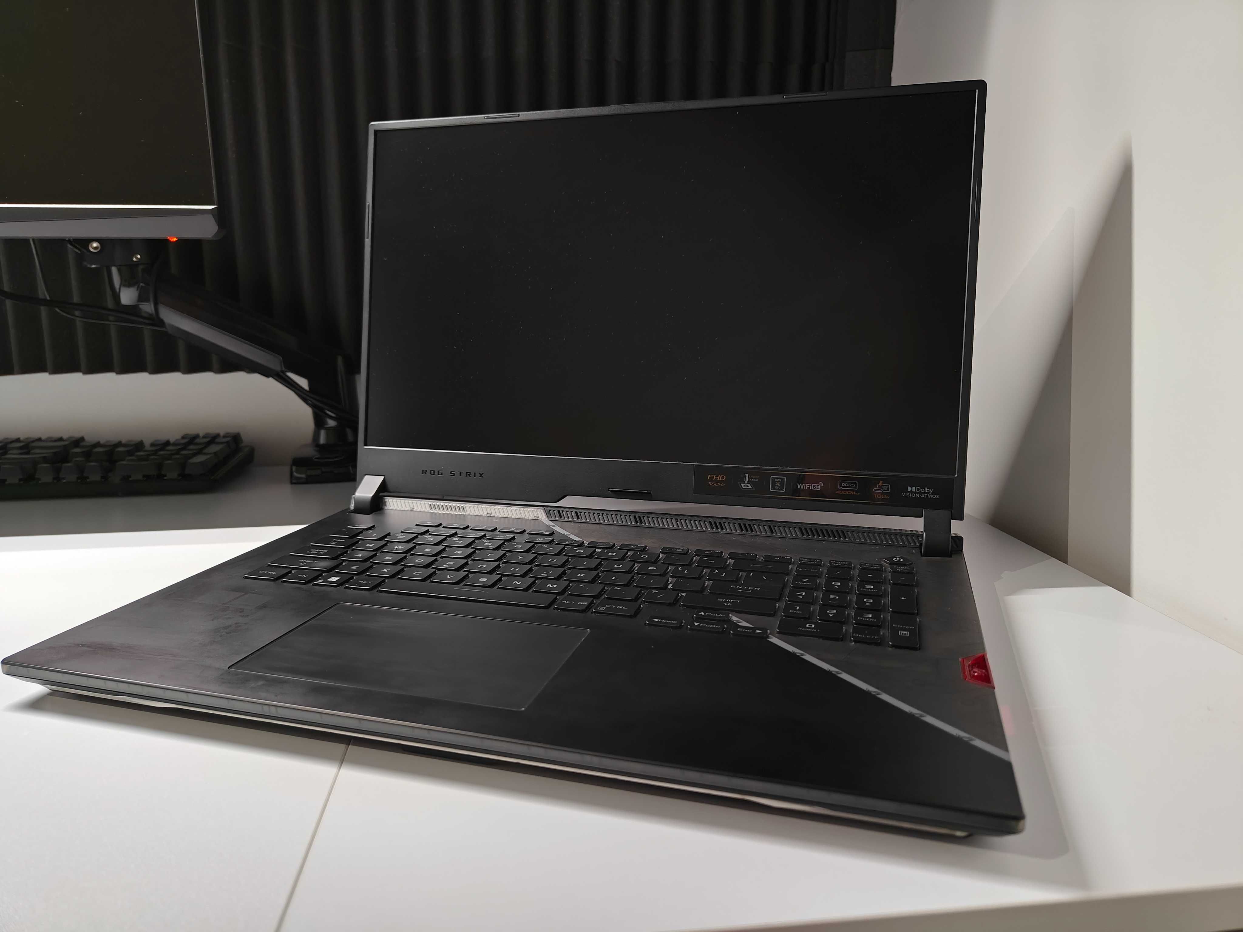 Ноутбук Asus ROG strix g733zw