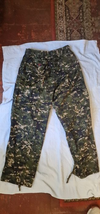 Roupa de Paintaball/airsoft (camuflados) e mochila