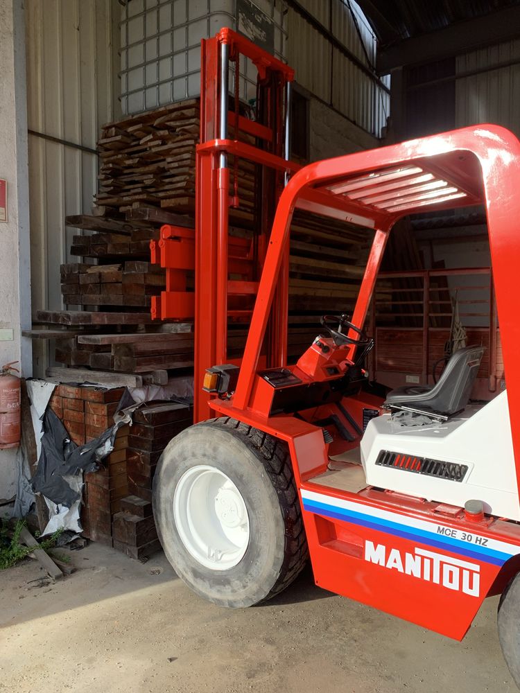 Empilhador Manitou MCE30HZ