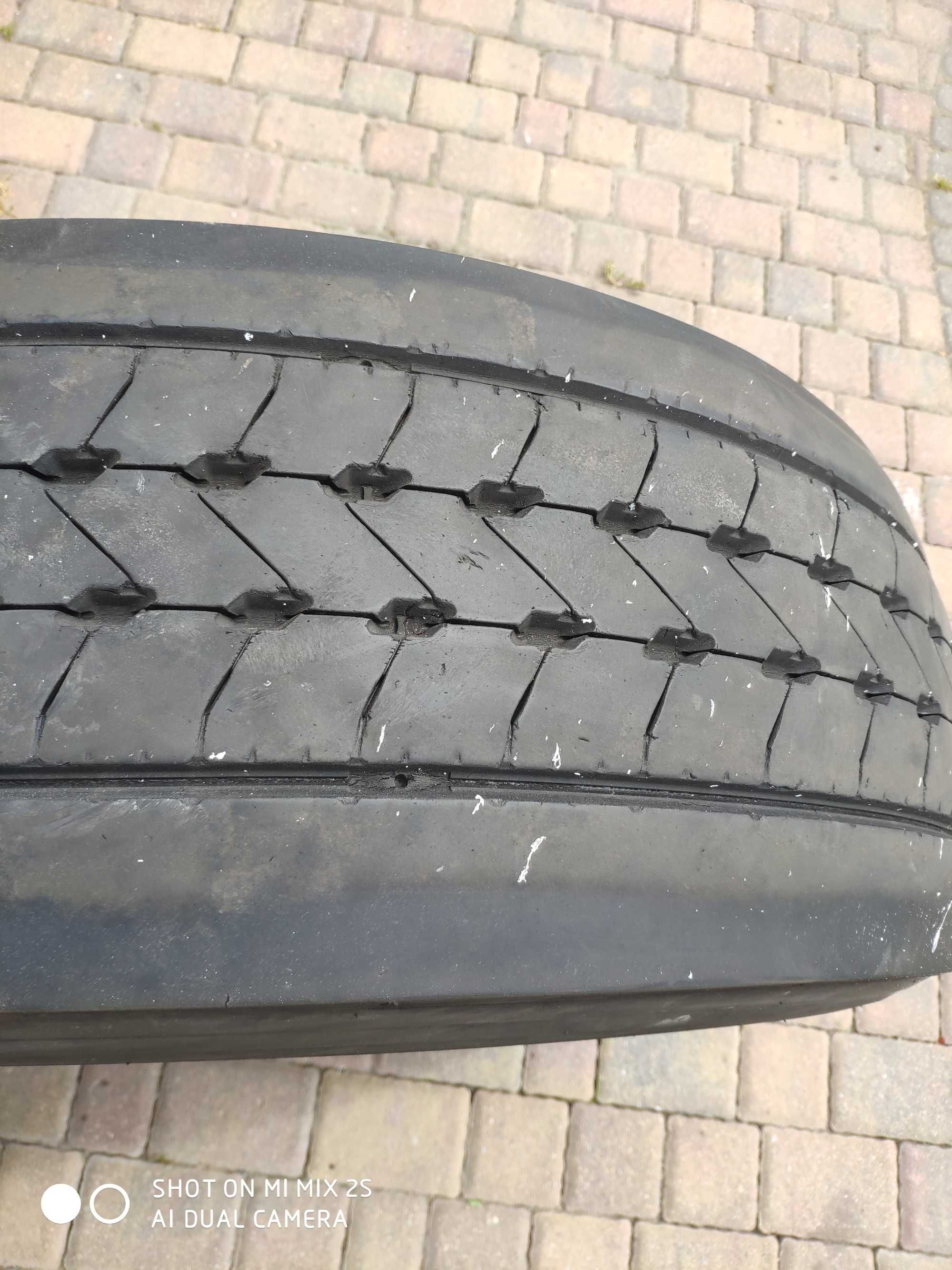 Opona Opony 315/70R22,5 " GOODYEAR KMAX S HL Przód prowadząca
