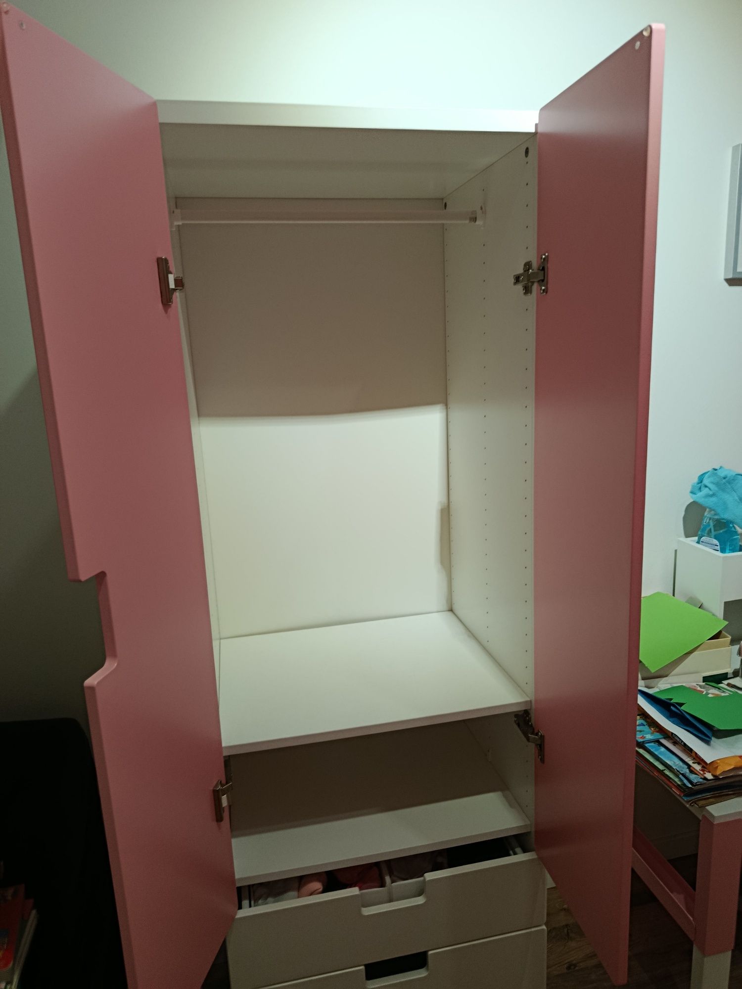 Roupeiro ikea smastad/ platsa