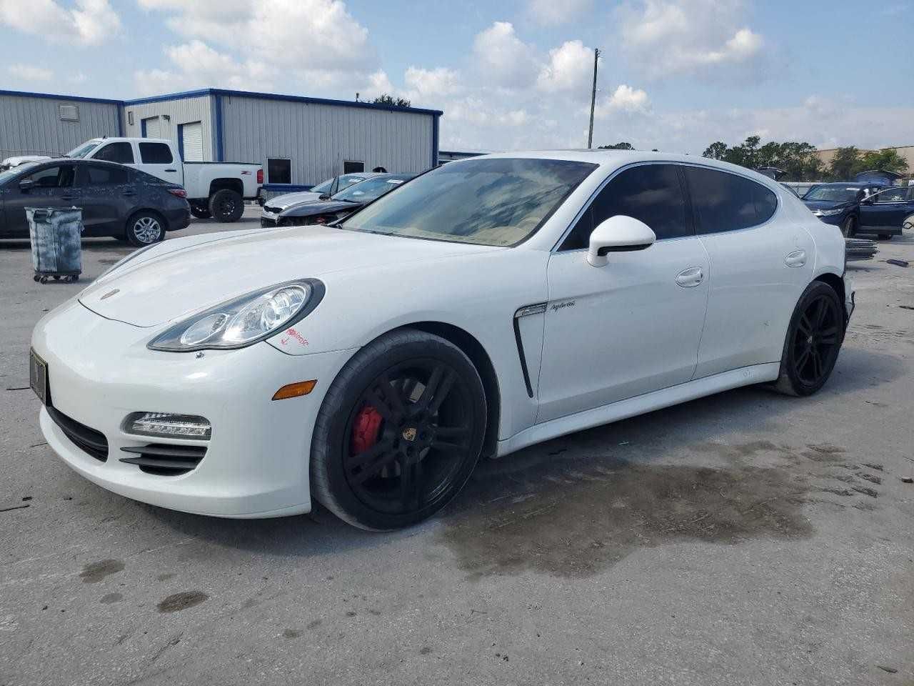 Porsche Panamera (970) Hybrid 3.0 S, z 2012 roku, model USA.