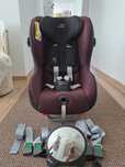 Britax Römer max-way plus 9-25kg tyłem do kierunku jazdy.