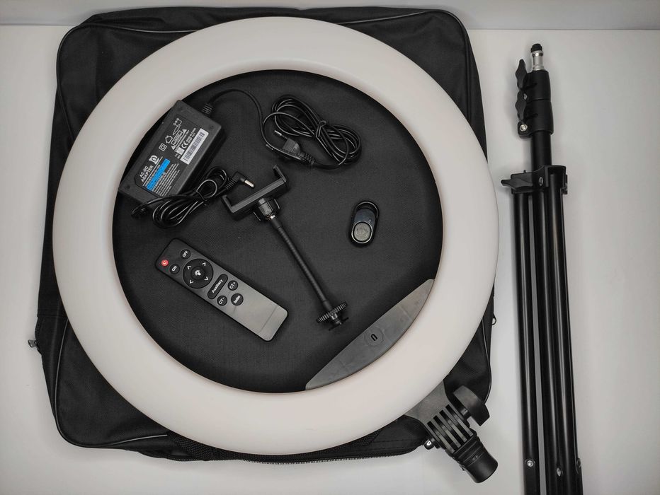 Профессиональная кольцевая лед лампа 45 см Комплектация - Премиум