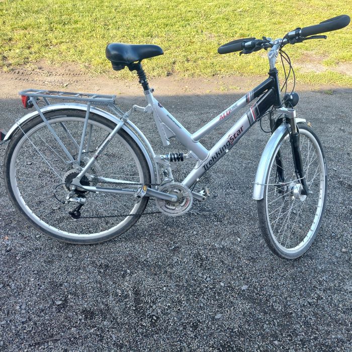 Продам алюмінієвий трекінговий велосипед.