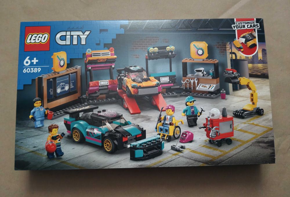 LEGO 60389 City - Warsztat tuningowania samochodów