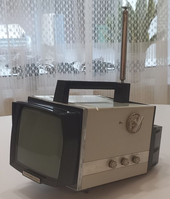 Telewizor turystyczny ZSRR