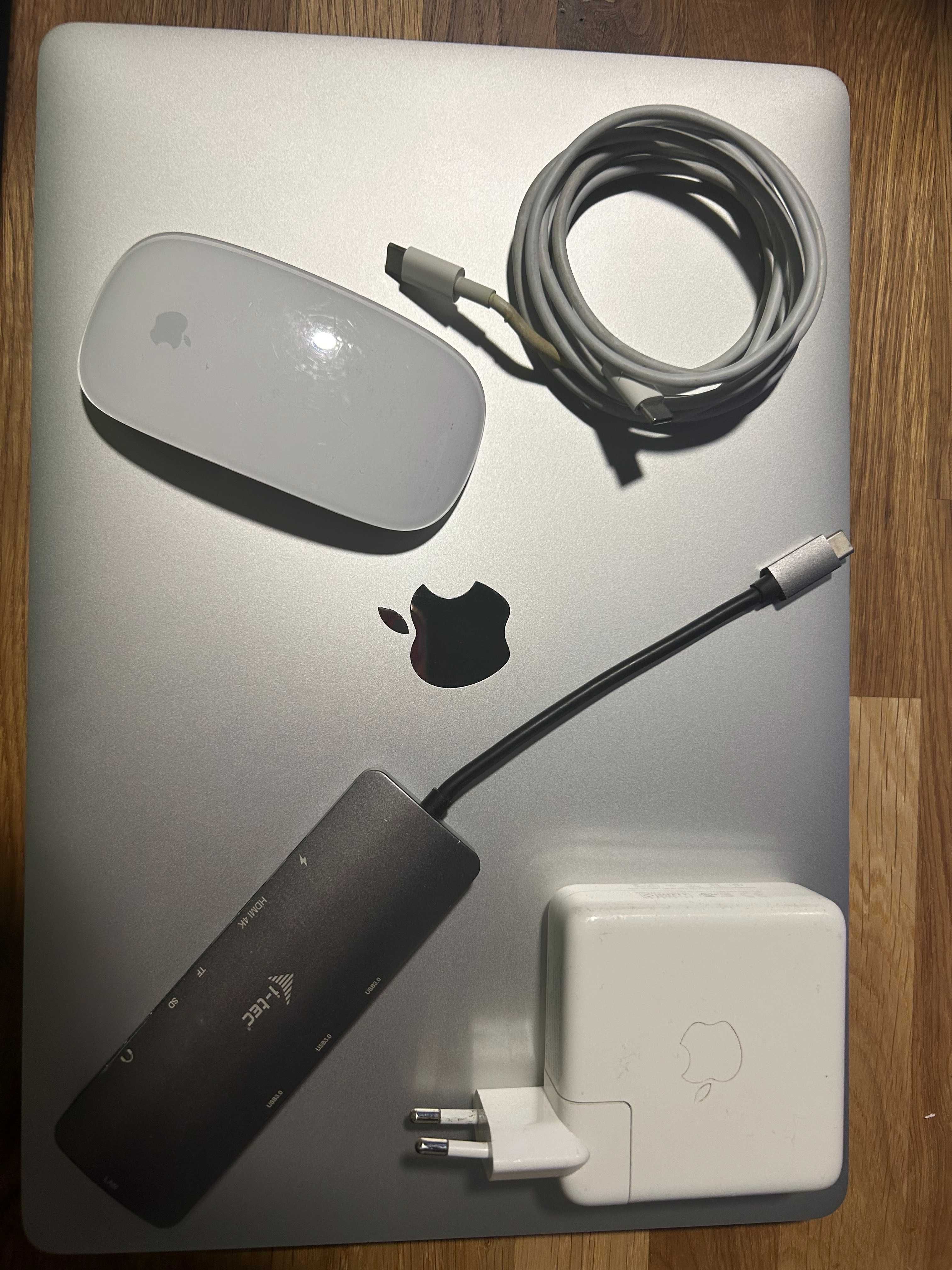 MacBook Pro 15 i7 16GB TouchBar