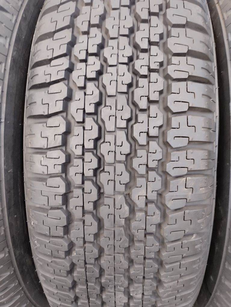 Продам шини 265/70R16