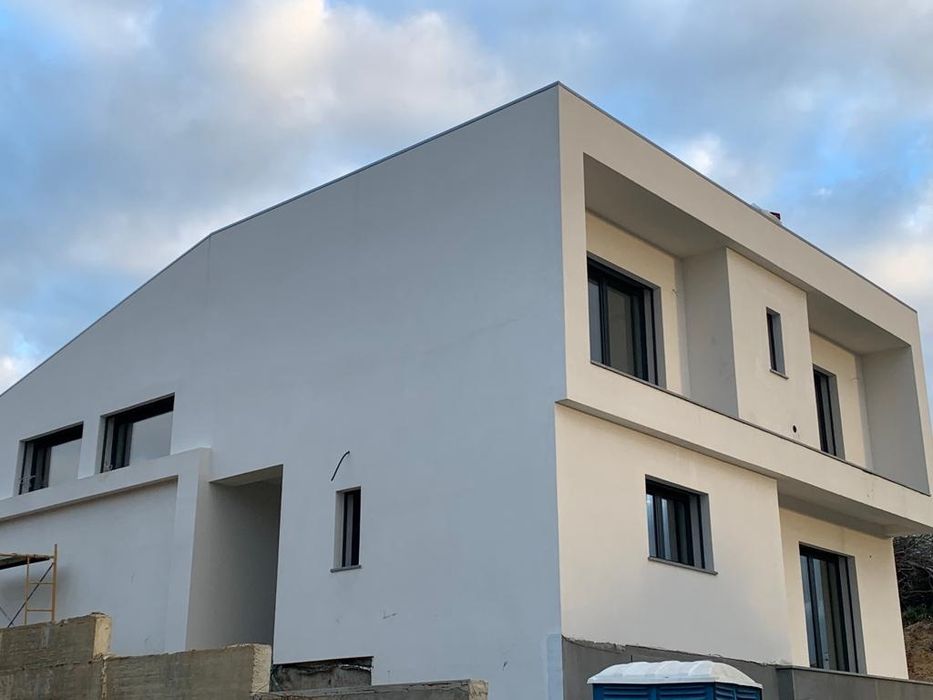 Pinturas gradeamentos, muros,casas, construçoes e manutençoes