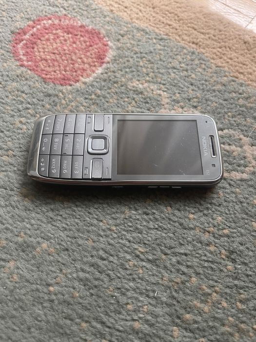 telefon Nokia e52