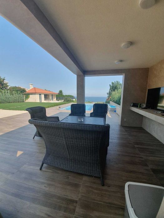 Вилла в Совиньоне с панорамным видом на море