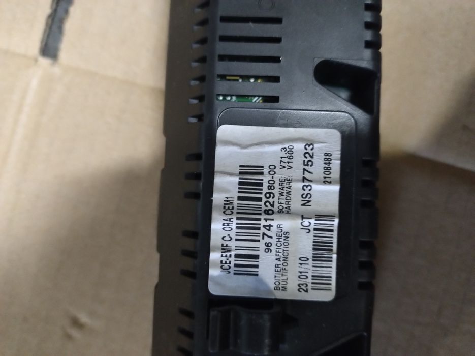 Wyświetlacz ekran radia Citroen DS3 C3 II