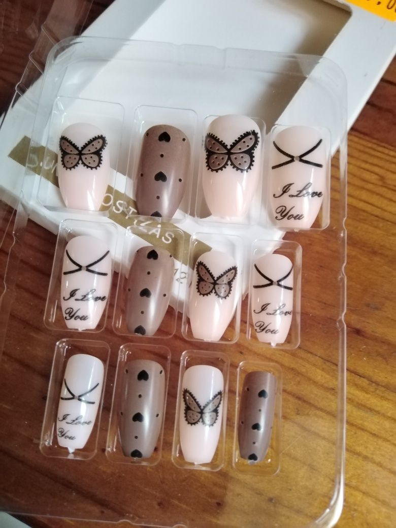 Caixas de Unhas postiças