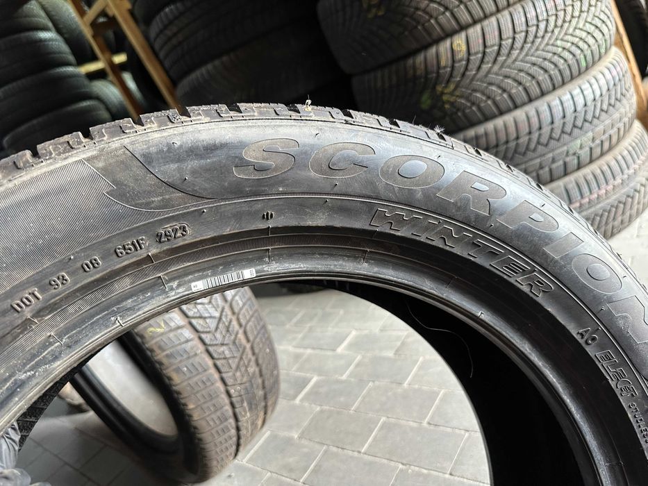 Шини зима 235/55R19 PIRELLI Scorpion Winter 7.5-8мм комплект