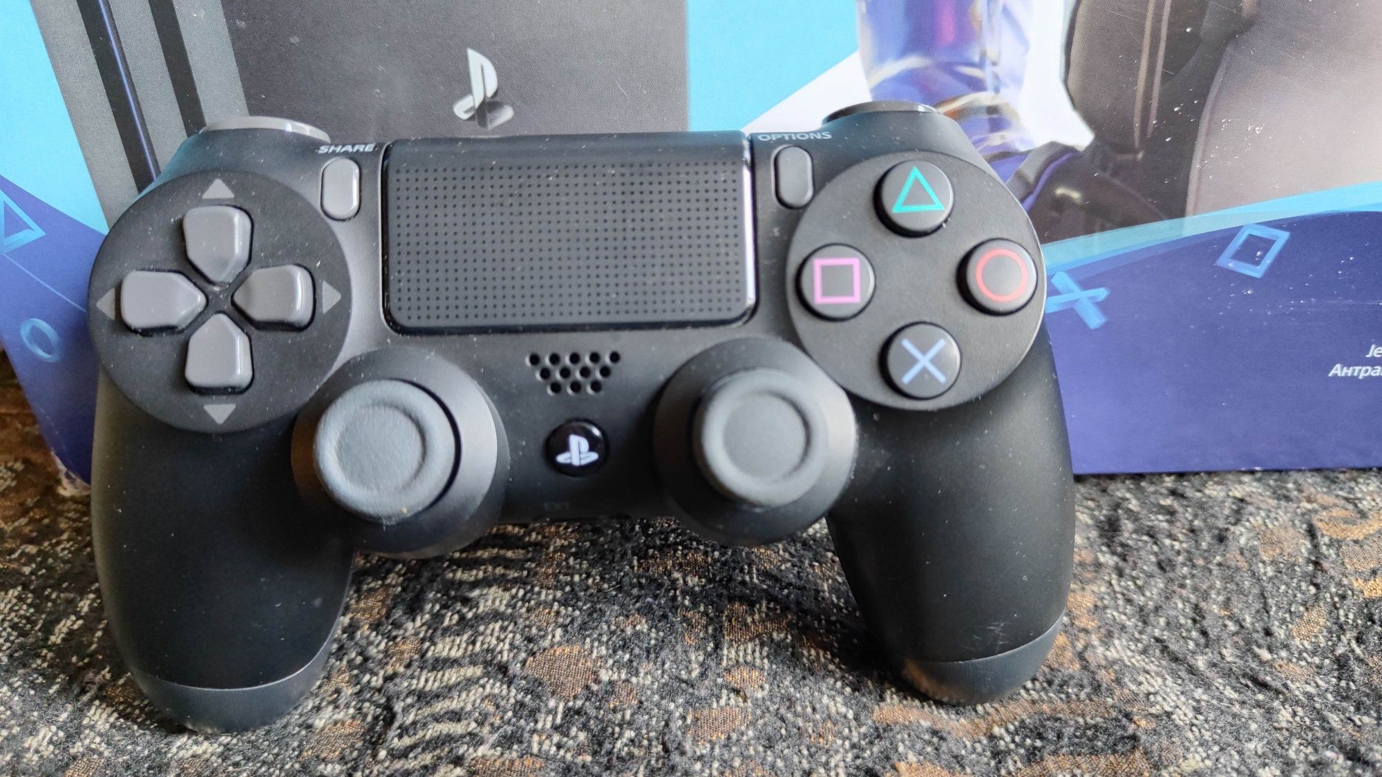 Sony PlayStation 4 pro + 2 dual shocka+ 2 ігри