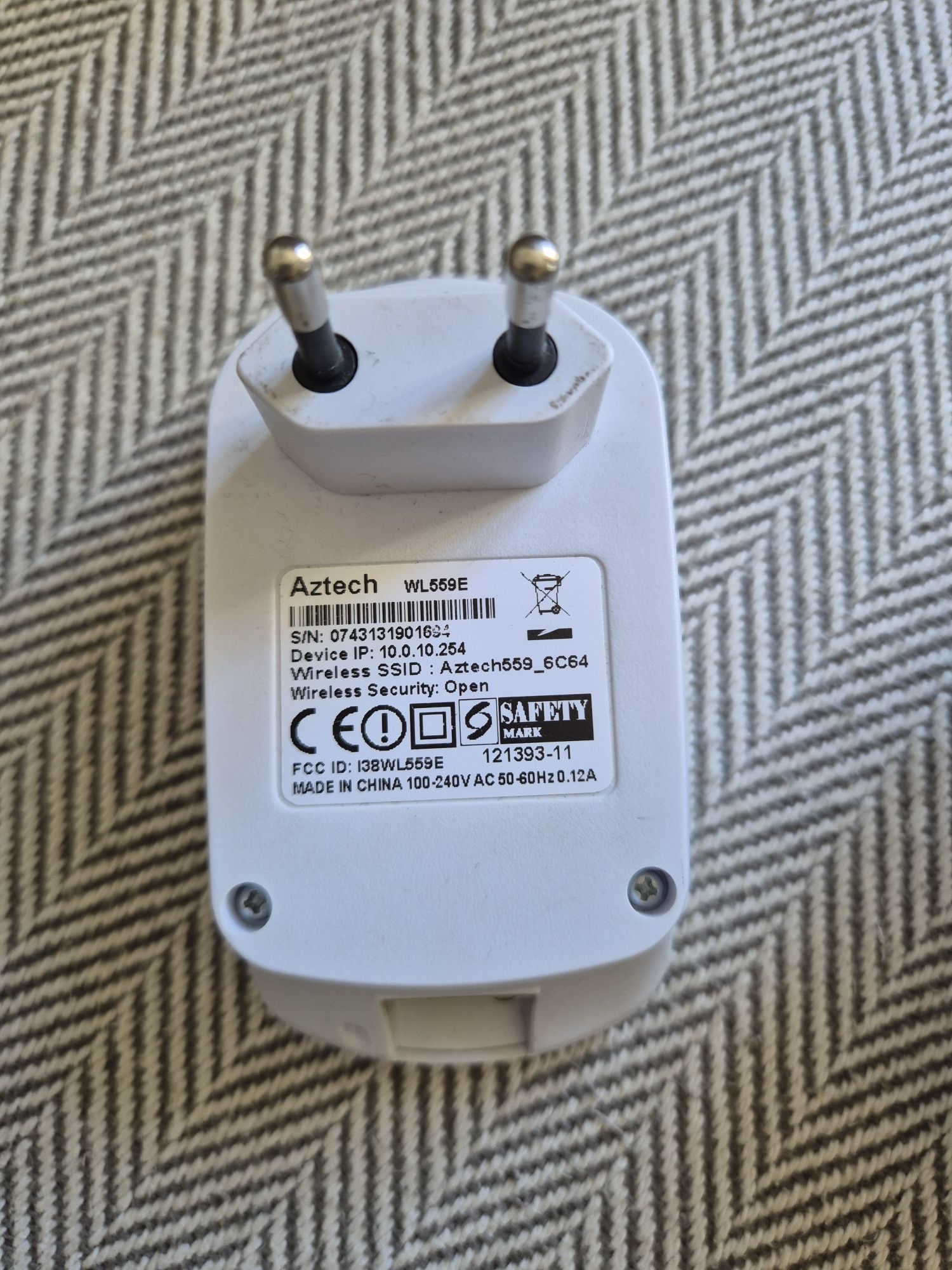 Wifi extender . Amplificador sinal rede