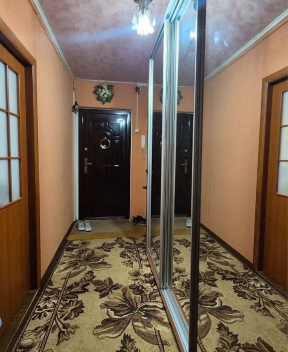 Продаж 2к квартири с.Зарічне