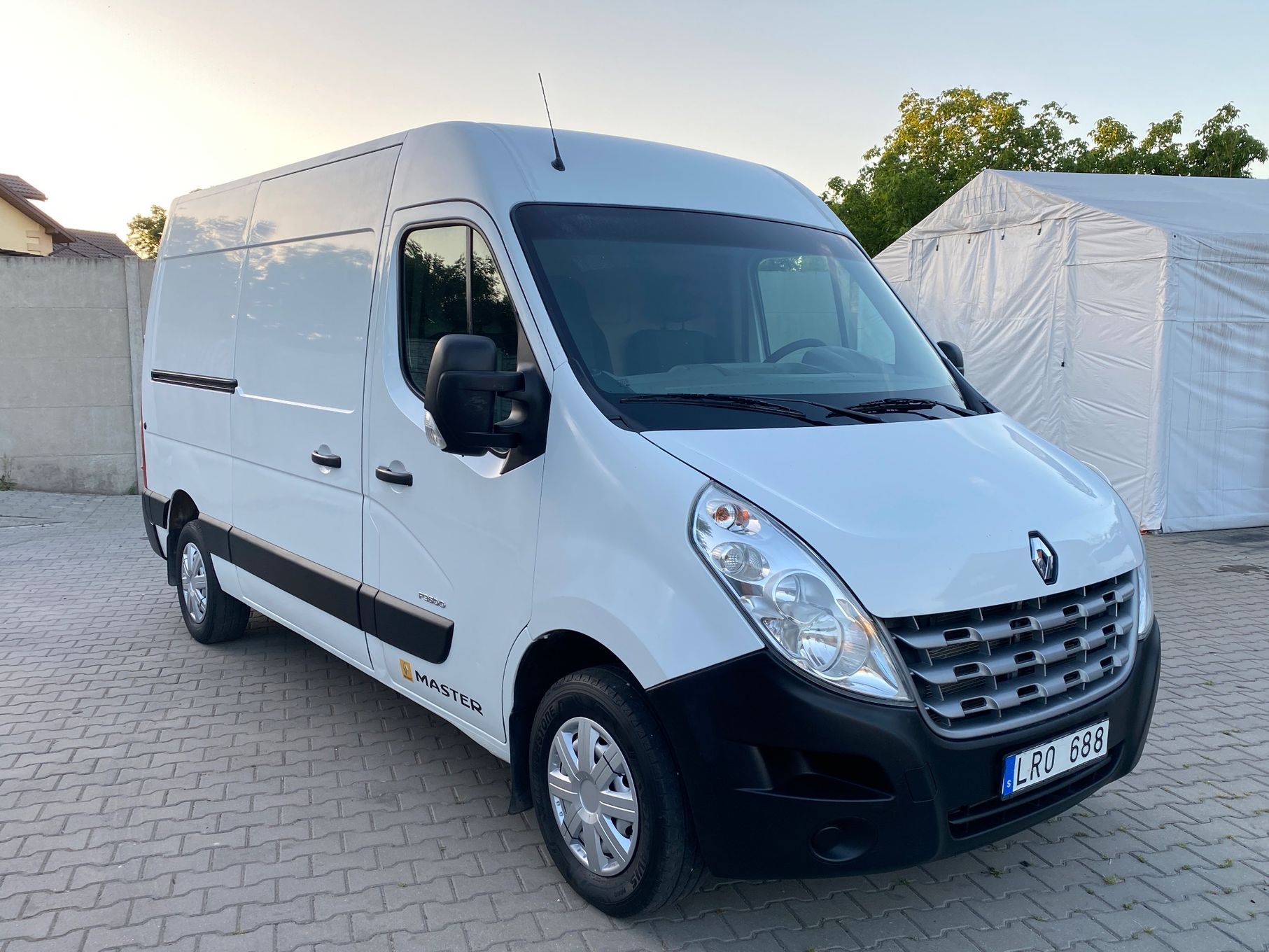 Renault Master  Master 2.3DCI 125KM L2H2 Średni