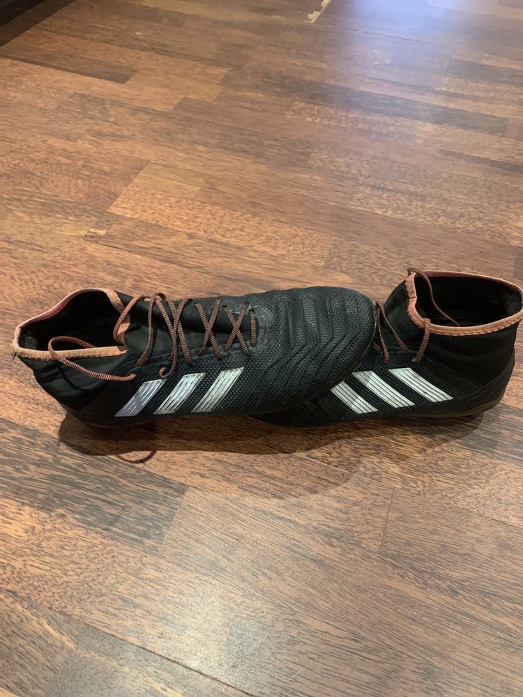 Korki Adidas Predator 42r