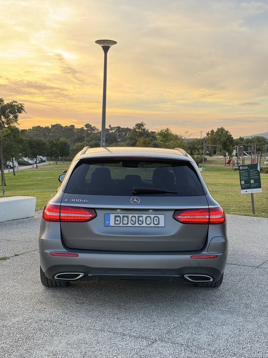 Mercedes-Benz E300de AMG 2022