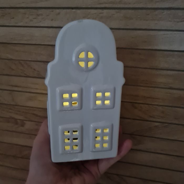 Domek świecznik na tilajt podgrzewacz biały ceramika Nowy