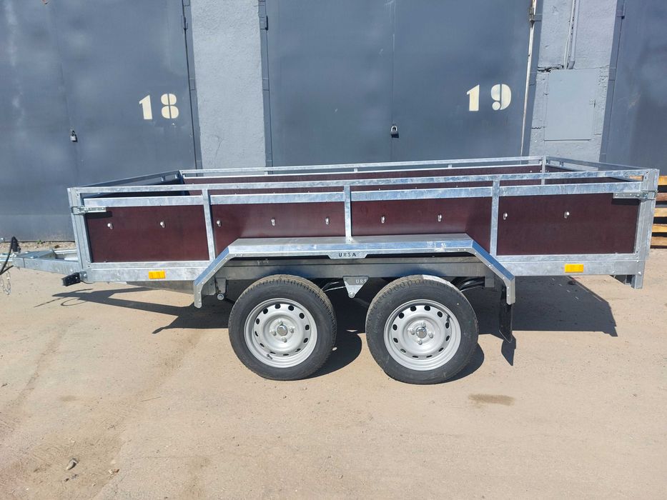 Прицеп легковий двохосьний