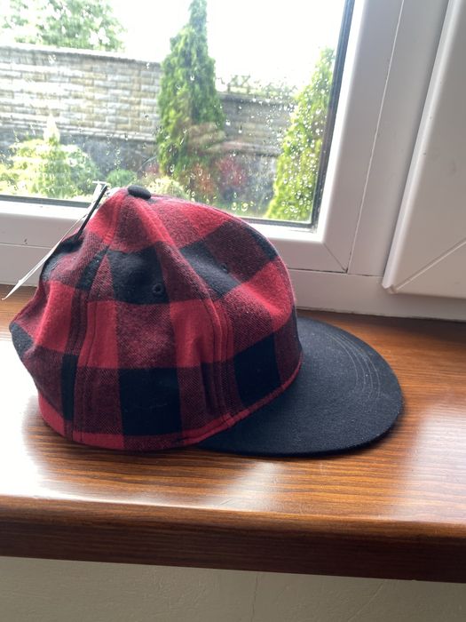 Кепка в клітинку