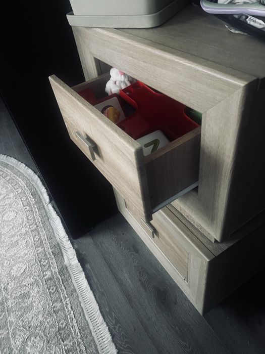 Комод і 2 тумбочки приліжкові