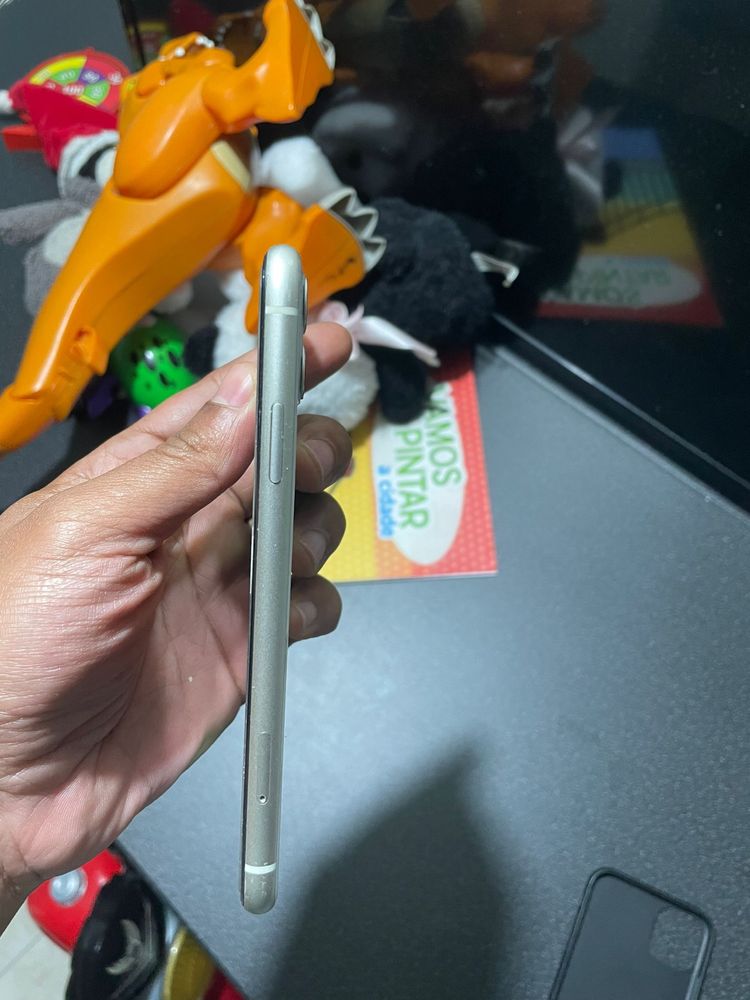 Vendo iphone 11 em optimo estado de utilização