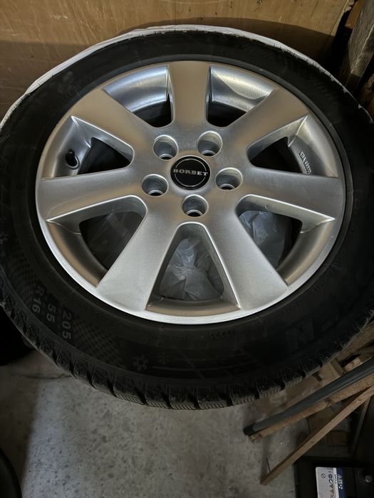 Зимові шини R16 205/55  з дисками, на Тойота, Лексус