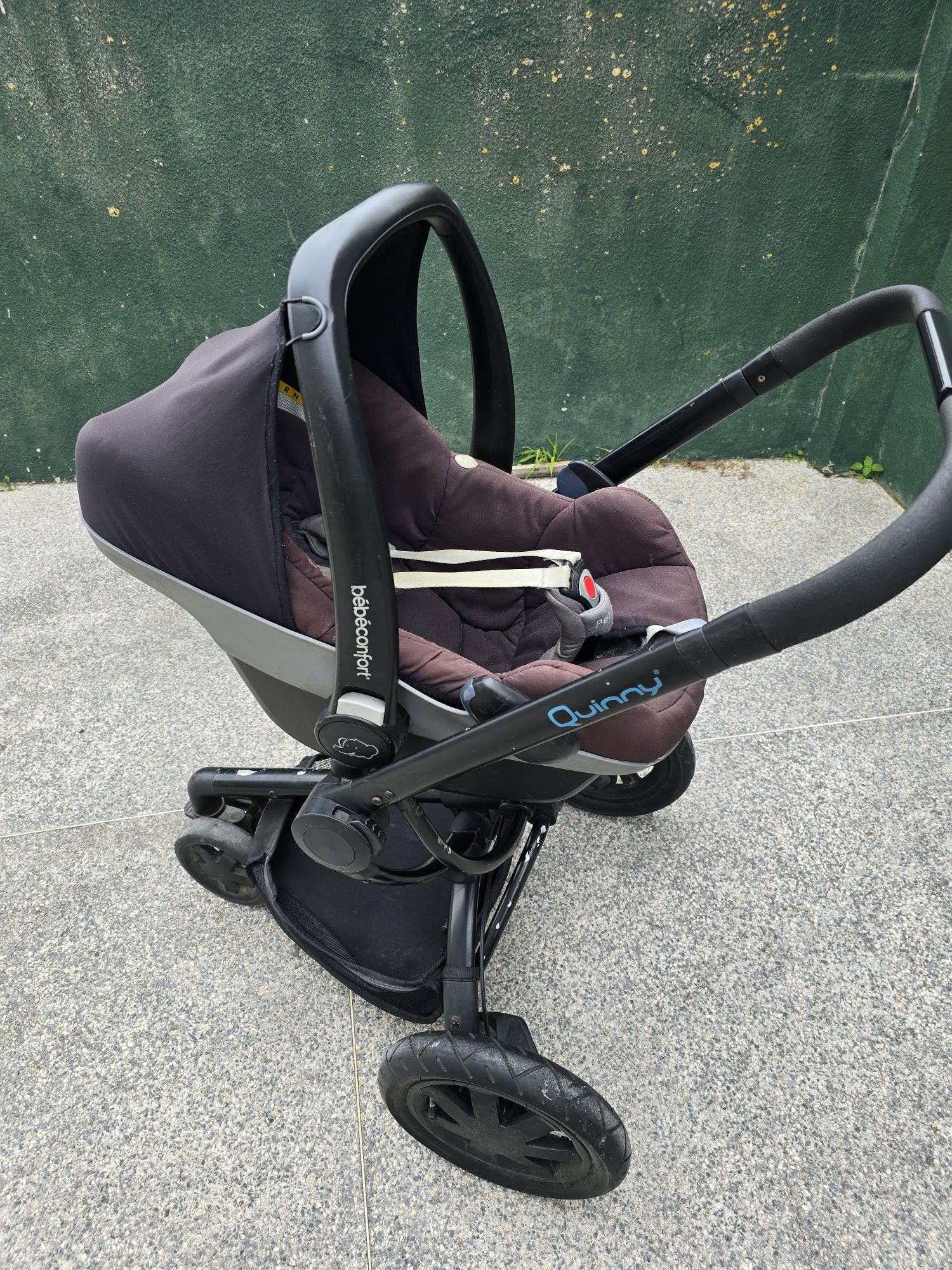 Carrinho de bebé Quinny