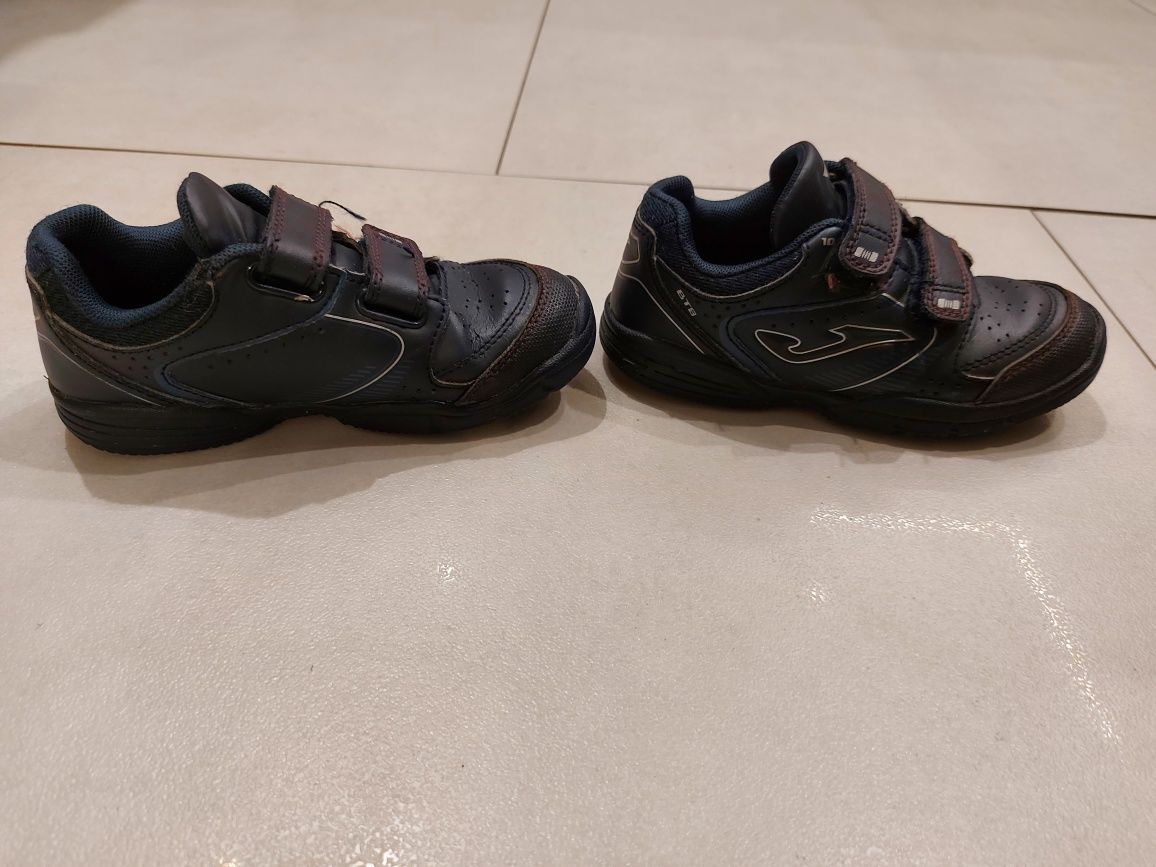 Dziecięce buty sportowe JOMA, rozmiar 28, stan bardzo dobry