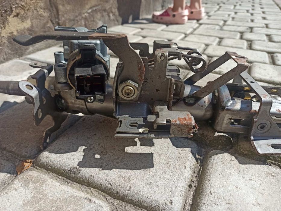 Рулевая колонка Mazda