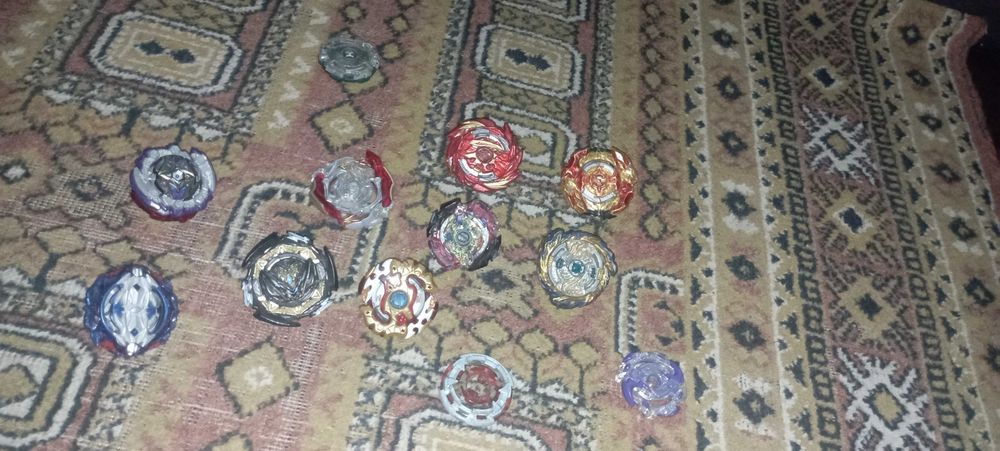 Продаю Бейблейды